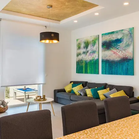 Casa L Holiday home *